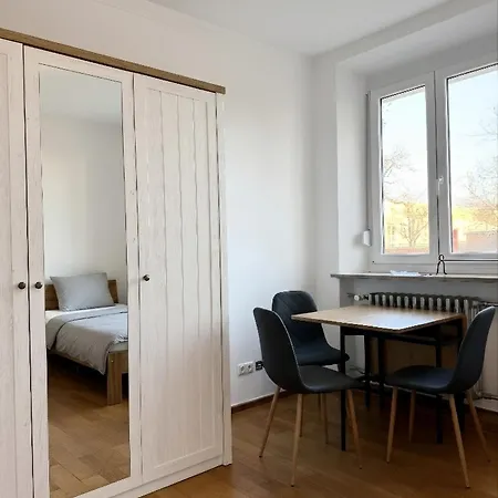 Проживание в семье Mit Mehreren Zimmern Im Schlachthofquartier - Ideal Fuer Monteure Аугсбург